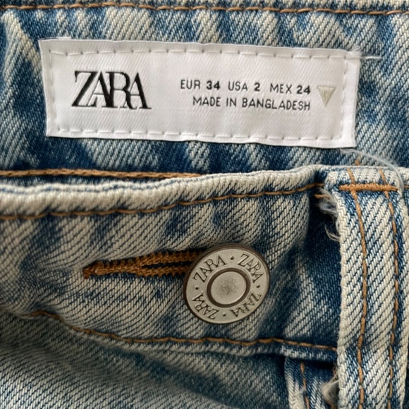 Zara Denim Shorts - Picture 4 of 4